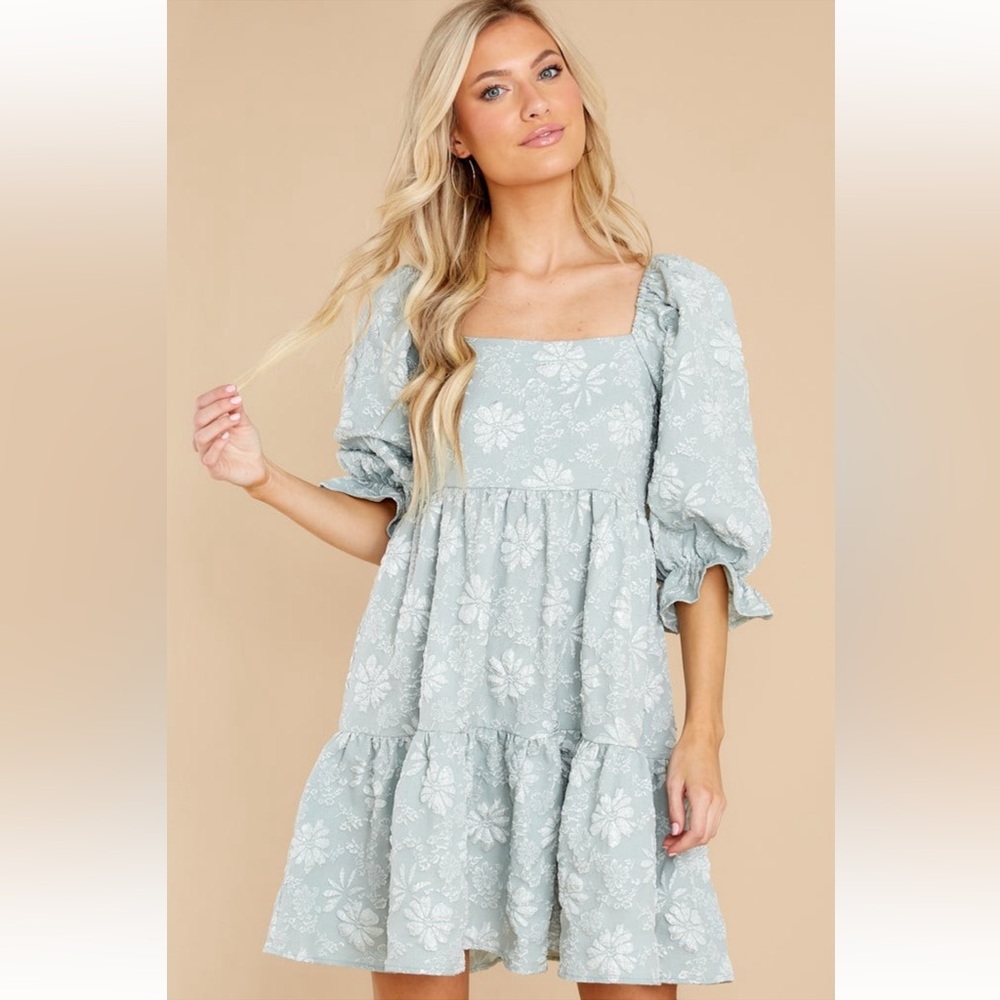 Little Daisy Sage Floral Print Dress
LARGE / Sage